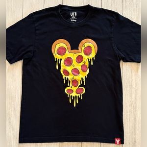 UT Disney Mickey Mouse Pizza T-shirt, size Medium
